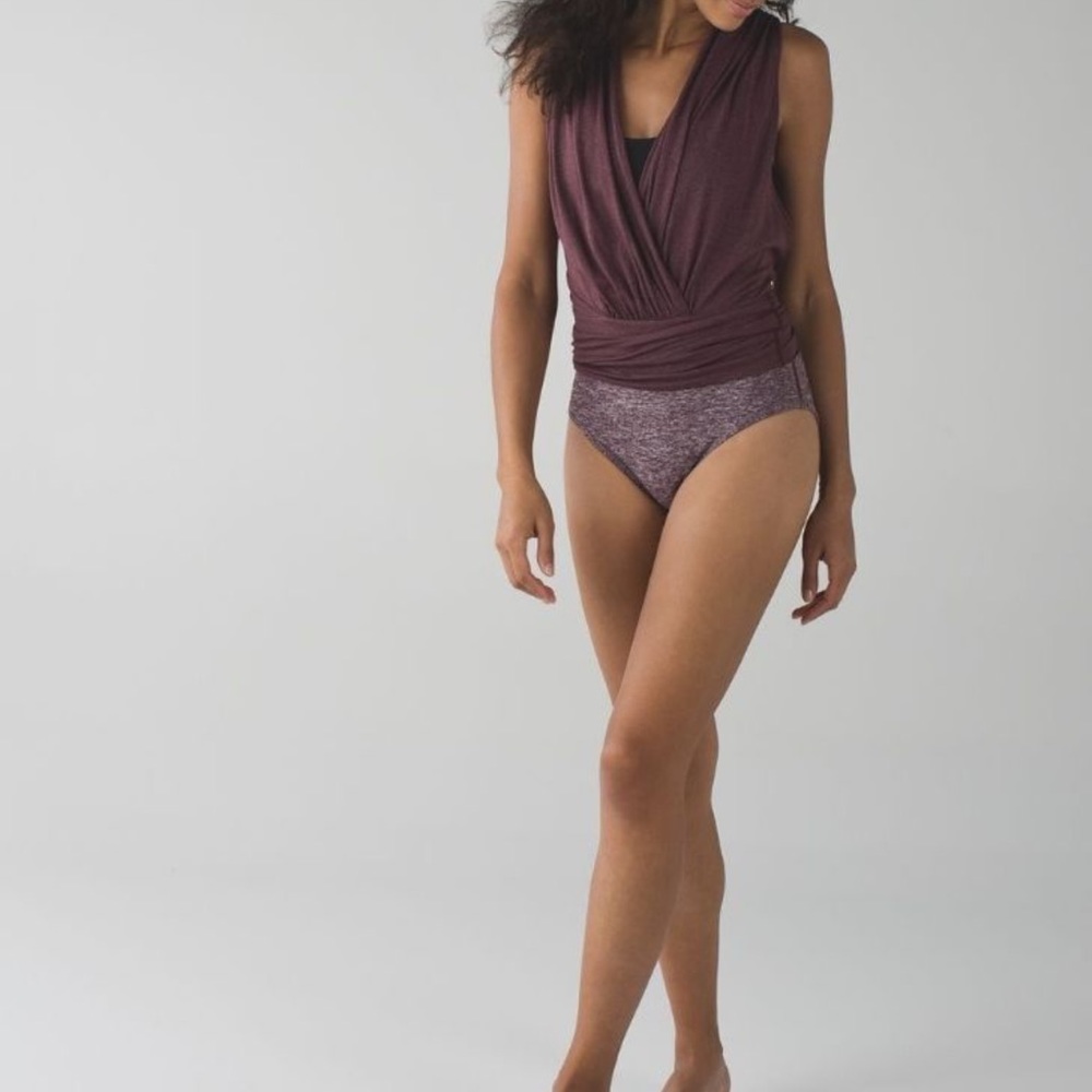 Lululemon - Picture 5 of 9